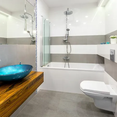 Old Town Friendhouse דירה