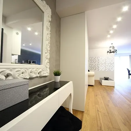 Old Town Friendhouse Apartments