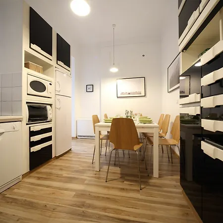 Old Town Friendhouse Apartments Apartment