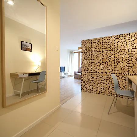 Old Town Friendhouse Apartments *