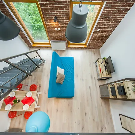 Old Town Friendhouse Apartments *